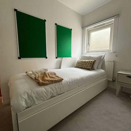 City Center,2 Bedroom Apartment With Parking Cambridge  Ngoại thất bức ảnh