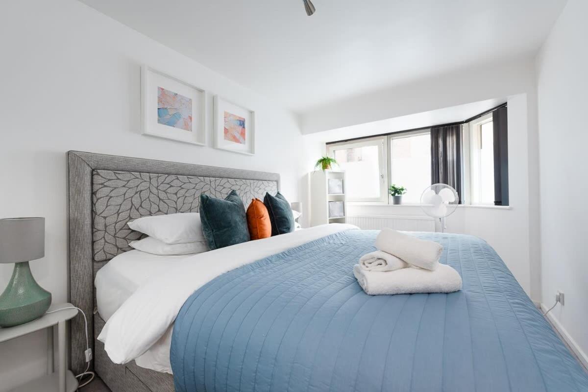 City Center,2 Bedroom Apartment With Parking Cambridge  Ngoại thất bức ảnh