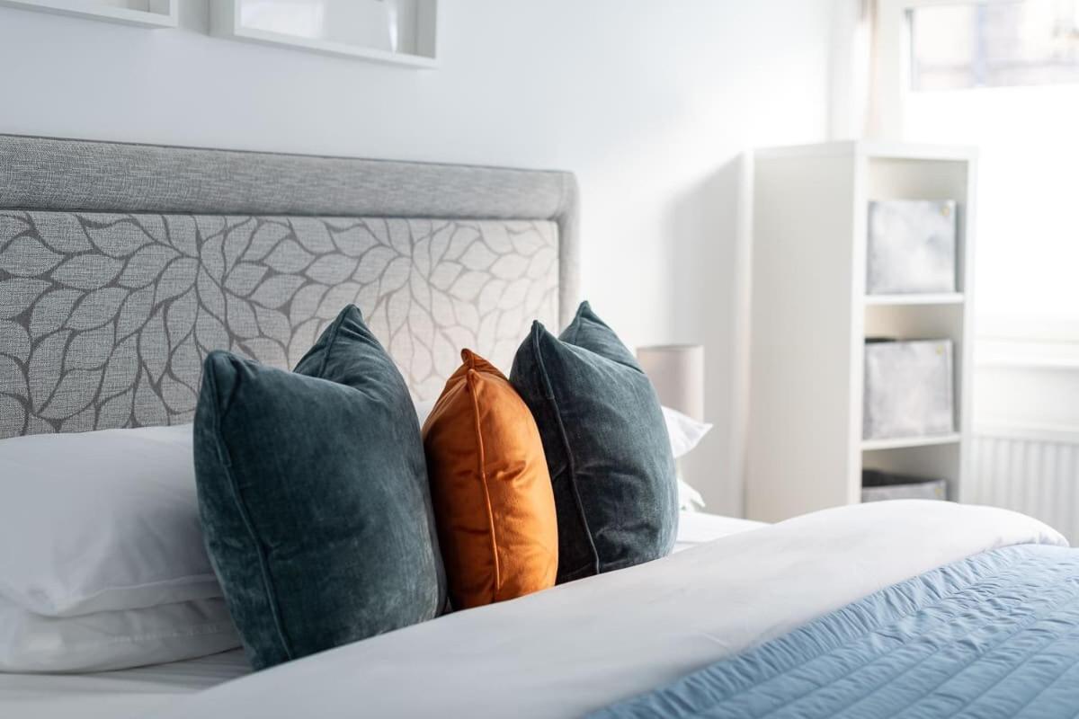 City Center,2 Bedroom Apartment With Parking Cambridge  Ngoại thất bức ảnh