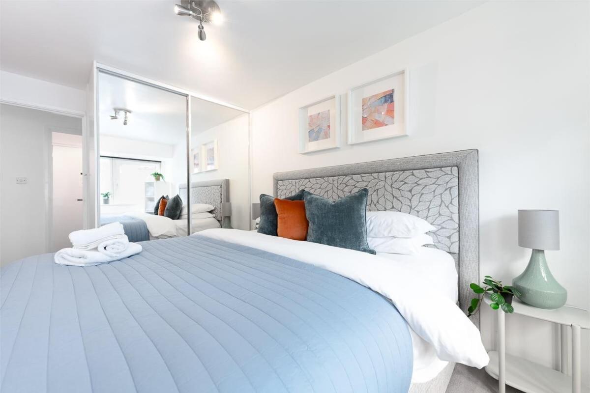 City Center,2 Bedroom Apartment With Parking Cambridge  Ngoại thất bức ảnh