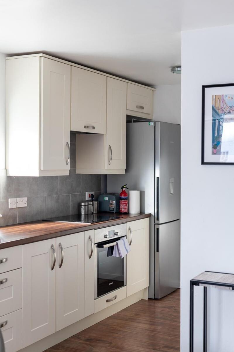 City Center,2 Bedroom Apartment With Parking Cambridge  Ngoại thất bức ảnh