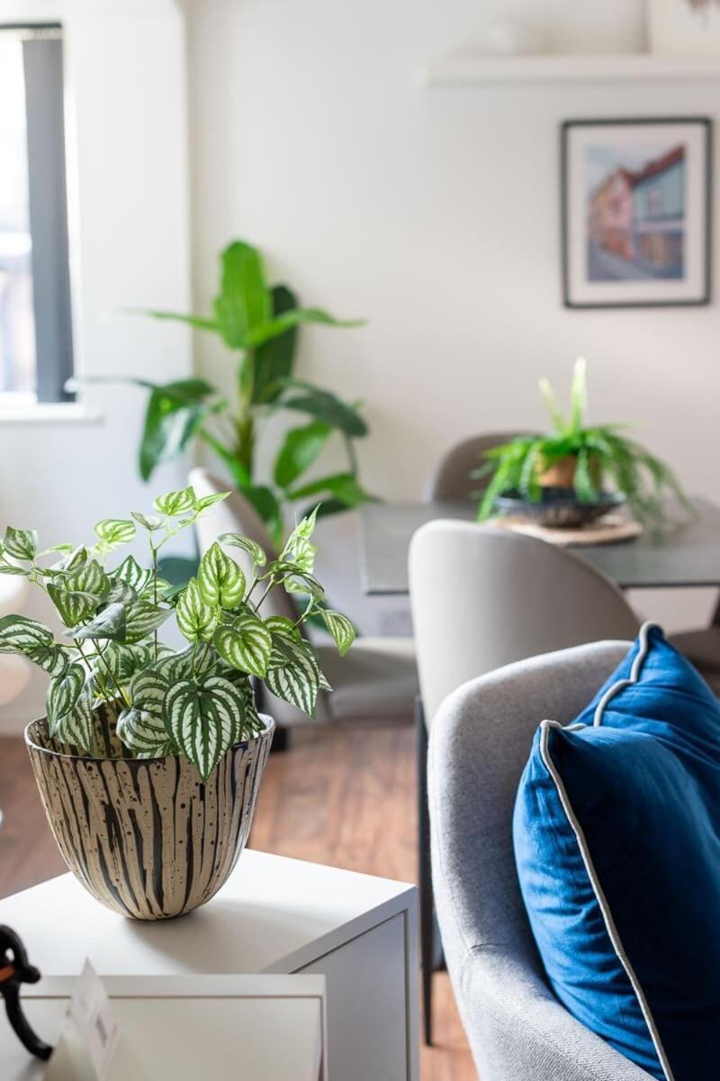City Center,2 Bedroom Apartment With Parking Cambridge  Ngoại thất bức ảnh