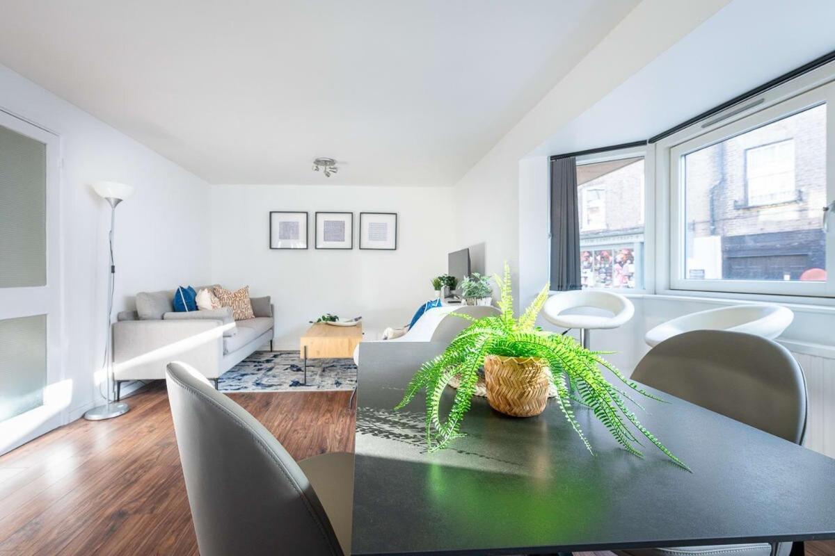 City Center,2 Bedroom Apartment With Parking Cambridge  Ngoại thất bức ảnh