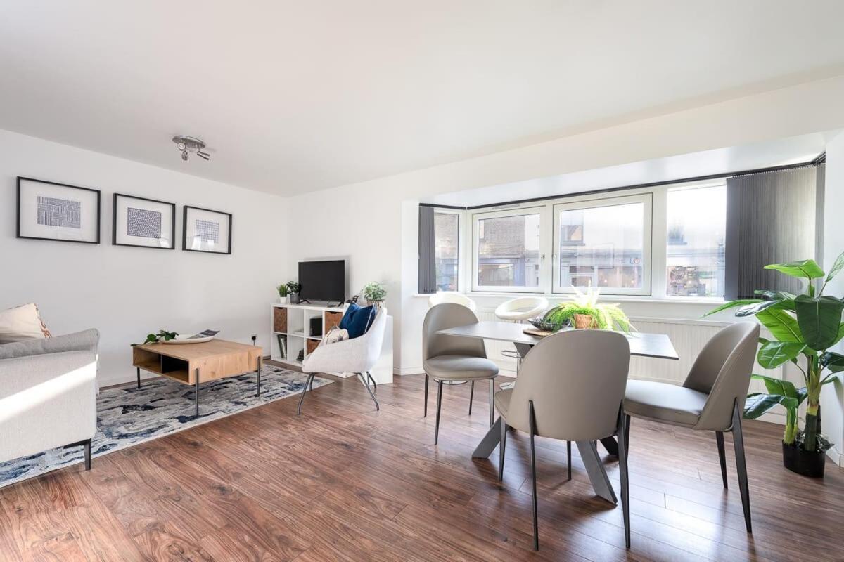 City Center,2 Bedroom Apartment With Parking Cambridge  Ngoại thất bức ảnh